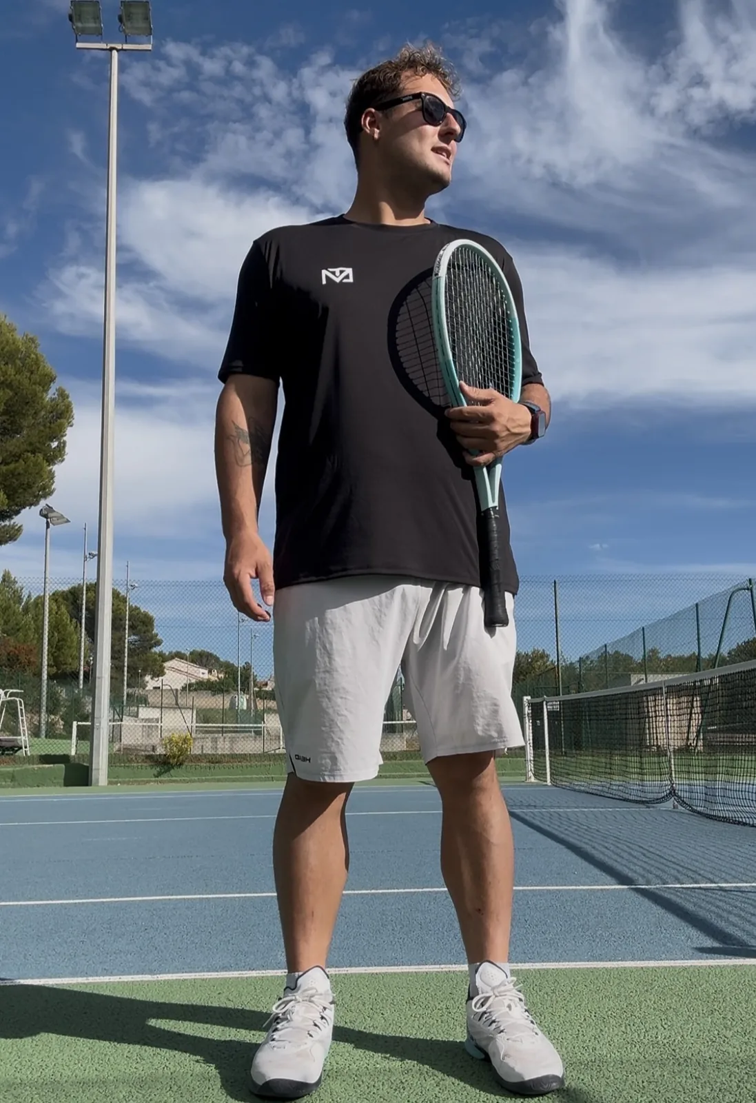 Matteo Cordonnier sur un court de tennis